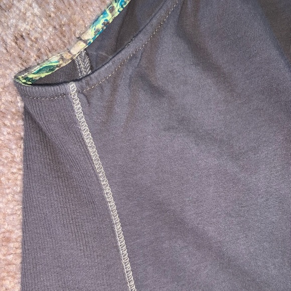 Burning Torch Tank With Colorful Neckline - Picture 13 of 16